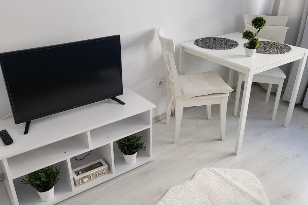 Victoriei Central Studio Apartment Букурещ Екстериор снимка